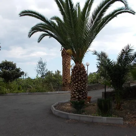 Il Nido Delle Aquile Dell'etna 2* ميلو